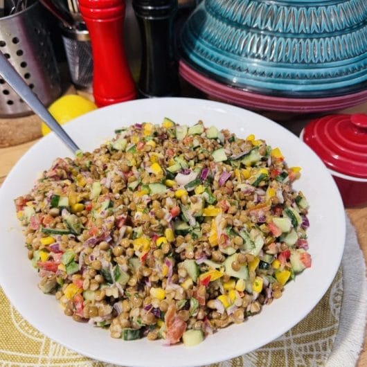 Salată de linte cu legume (de post)